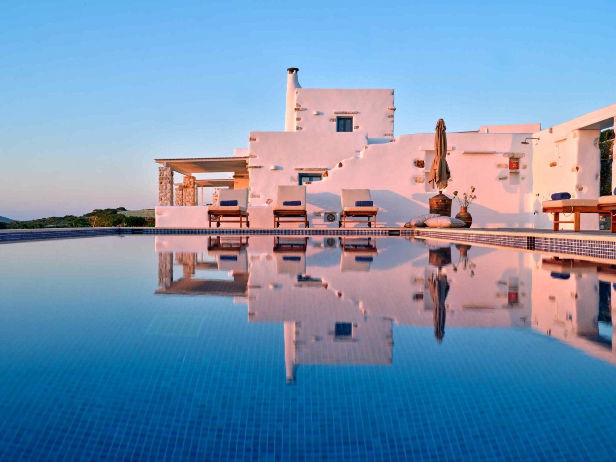 Luxurious Villa Pactia Amazing Pool Isterni  Exterior photo