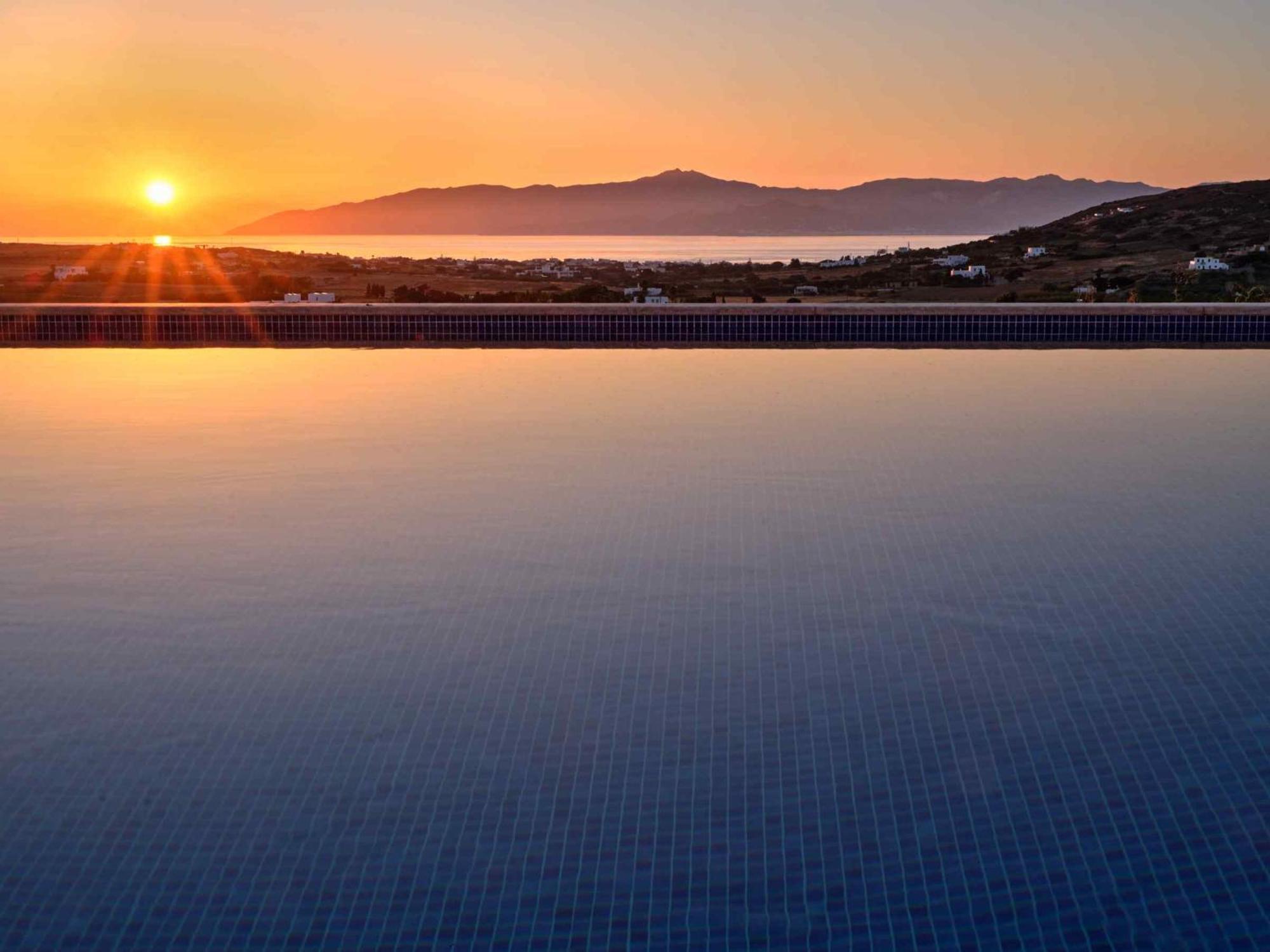 Luxurious Villa Pactia Amazing Pool Isterni  Exterior photo