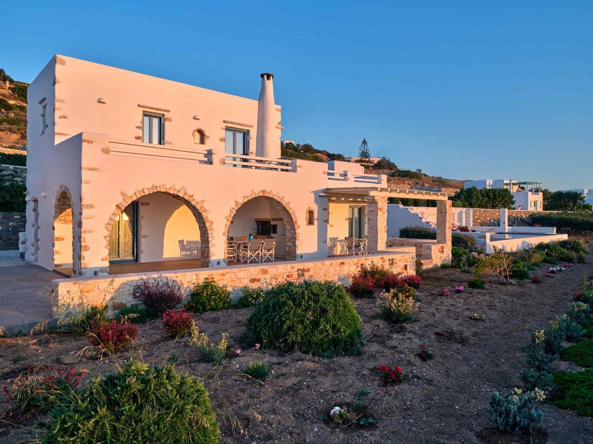 Luxurious Villa Pactia Amazing Pool Isterni  Exterior photo