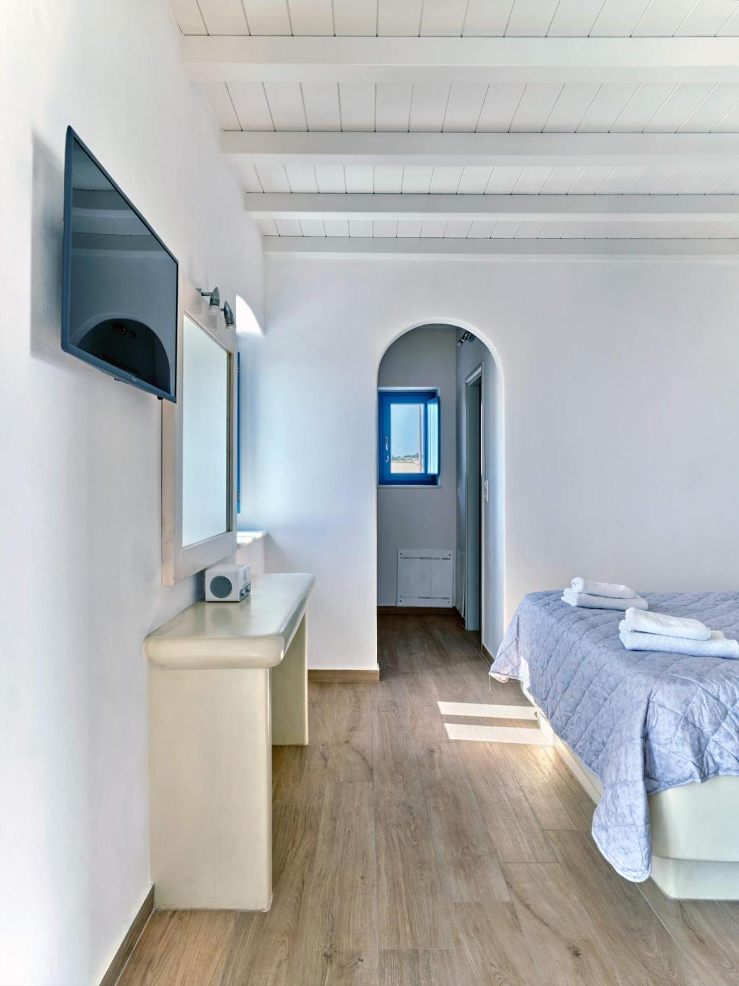 Luxurious Villa Pactia Amazing Pool Isterni  Exterior photo