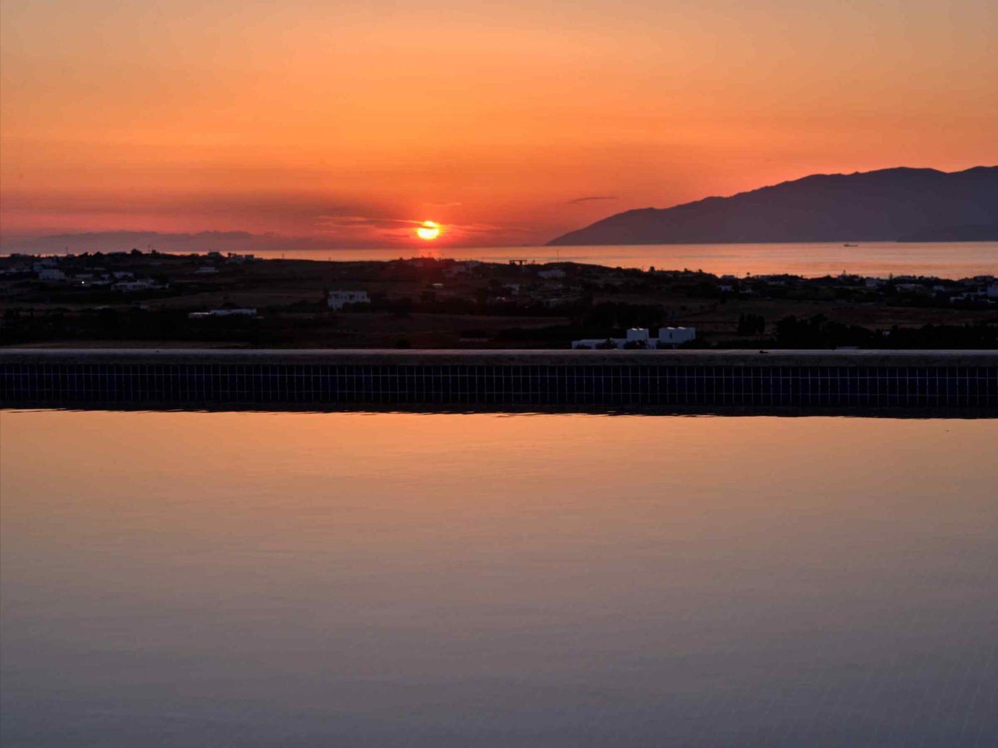 Luxurious Villa Pactia Amazing Pool Isterni  Exterior photo