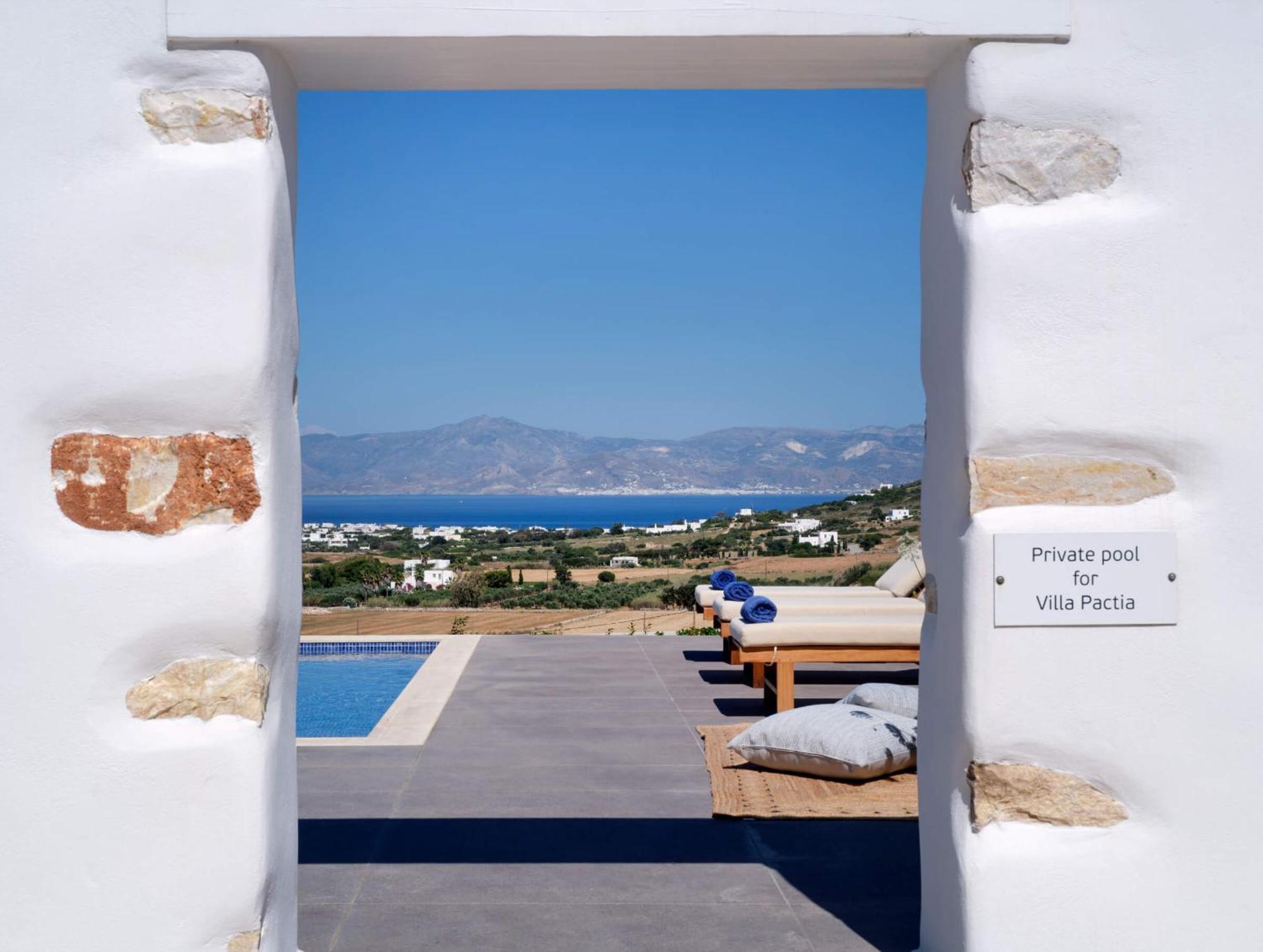 Luxurious Villa Pactia Amazing Pool Isterni  Exterior photo