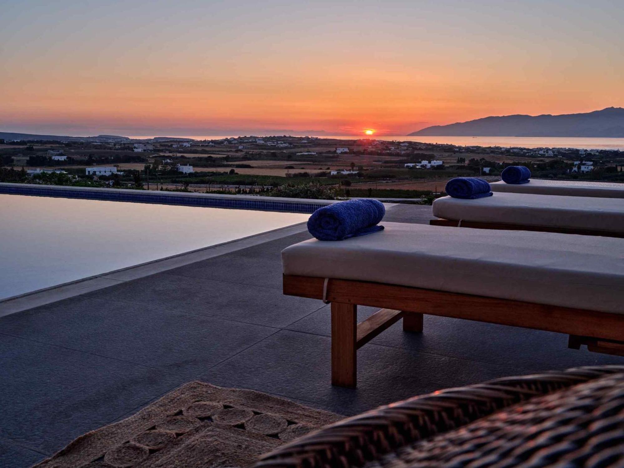 Luxurious Villa Pactia Amazing Pool Isterni  Exterior photo