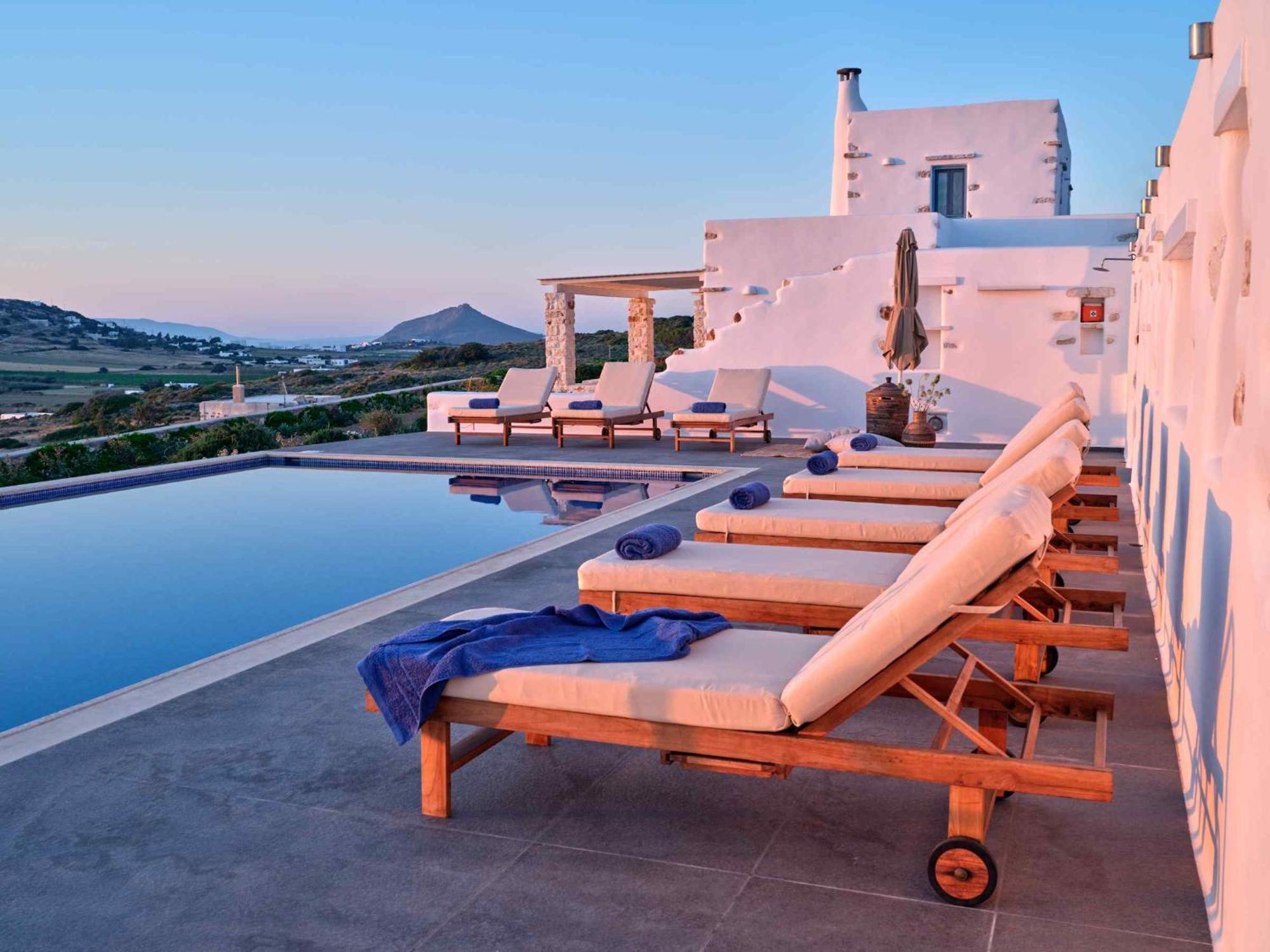 Luxurious Villa Pactia Amazing Pool Isterni  Exterior photo